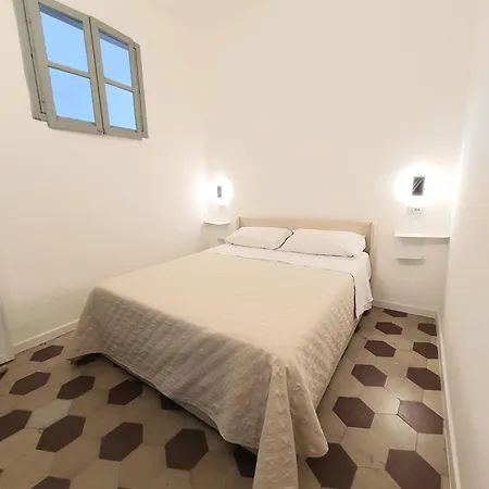 Charlie's -centro Storico דירה *